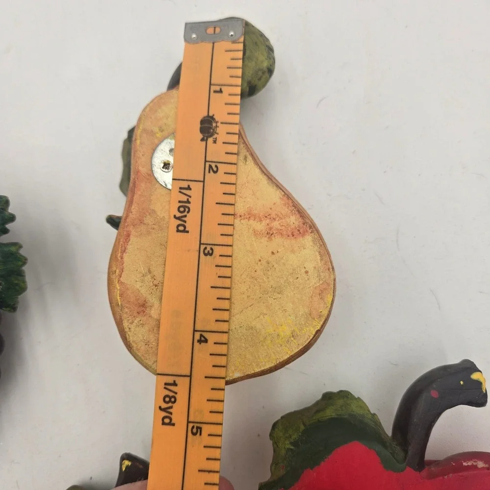 Vintage Resin Fruit Wall Decor Set 5pc Apple Pear Grapes Farmhouse Kitchen Art